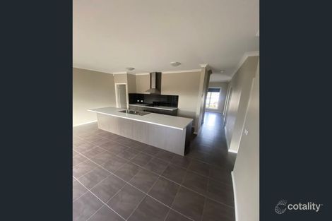 Property photo of 3 Style Way Craigieburn VIC 3064