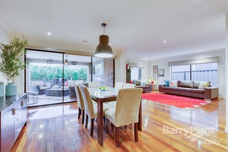 Property photo of 34 Ashbury Grove Hillside VIC 3037