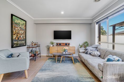 Property photo of 10 David Circuit Hillside VIC 3037