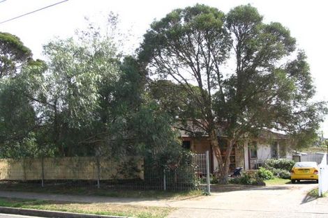 Property photo of 43 Lingayen Avenue Lethbridge Park NSW 2770