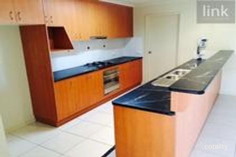 Property photo of 72 Robbins Drive East Albury NSW 2640