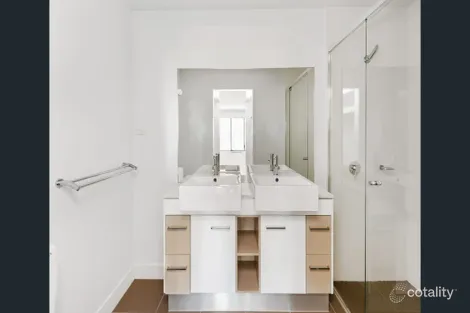 Property photo of 26/430 Pine Ridge Road Coombabah QLD 4216