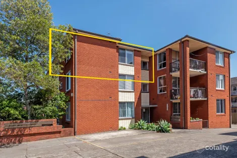 Property photo of 10/17 Mascot Drive Eastlakes NSW 2018
