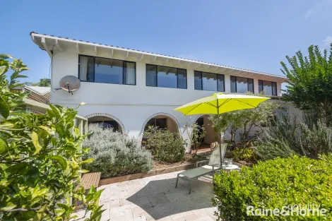 Property photo of 8 Manning Avenue Narrawallee NSW 2539