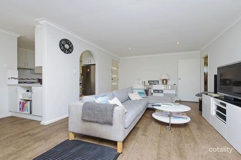 Property photo of 8 Lovett Place Queens Park WA 6107