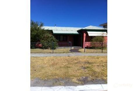 3/6 Wroxton St, Midland, WA 6056