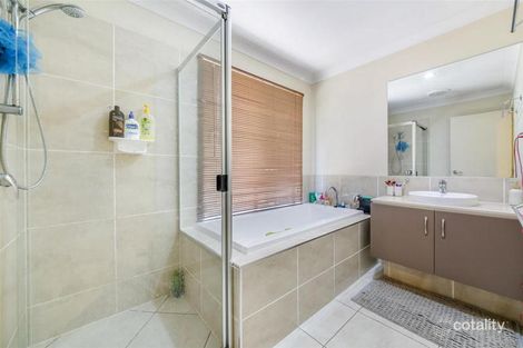 Property photo of 2 Yarrambat Rise Upper Coomera QLD 4209