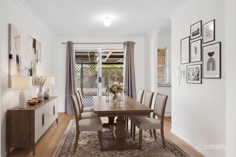 Property photo of 8 Mitchell Place Forest Lake QLD 4078
