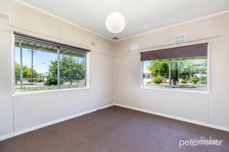 Property photo of 3 Waratah Avenue Orange NSW 2800