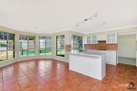 Property photo of 15 Chestnut Place Forest Lake QLD 4078