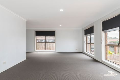 Property photo of 11 Stevens Close Roxburgh Park VIC 3064