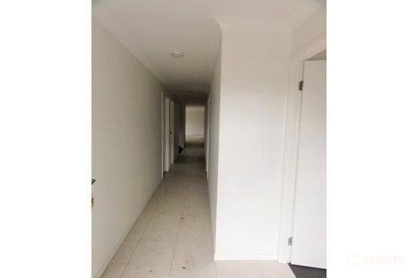 Property photo of 8 Dandelion Drive Springfield Lakes QLD 4300