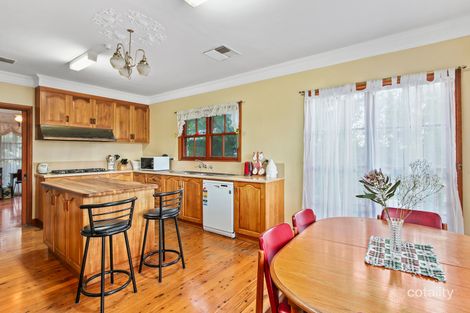 Property photo of 21 Minnamurra Crescent Hillvue NSW 2340