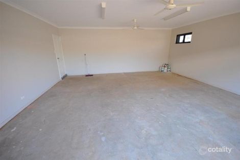 16b Somerset Cres, South Hedland, WA 6722