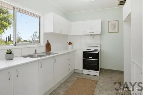 Property photo of 9 Amelia Crescent Townview QLD 4825