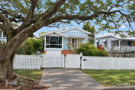 12 Owen St, Wooloowin, QLD 4030