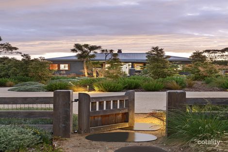 92 Point Leo Rd, Point Leo, VIC 3916