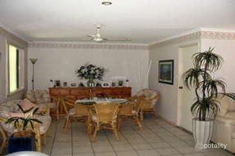 Property photo of 9 Foreshore Drive Urangan QLD 4655