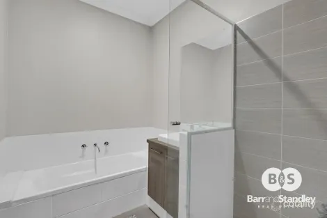 Property photo of 15A Constellation Drive Australind WA 6233