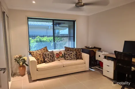 Property photo of 3 Bayley Court Urraween QLD 4655