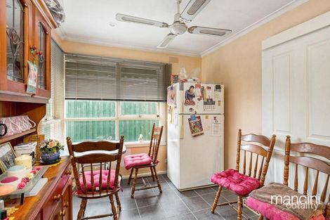 Property photo of 16 Fenfield Street Altona VIC 3018