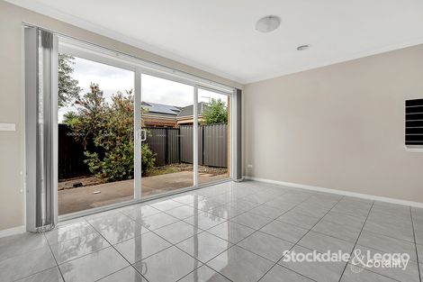 Property photo of 449 Grand Boulevard Craigieburn VIC 3064