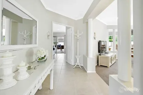 8 Caulfield St, Robina, QLD 4226