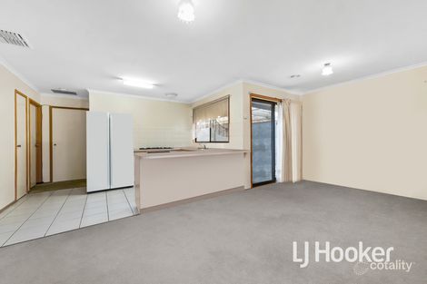 Property photo of 26 Benambra Way Hampton Park VIC 3976
