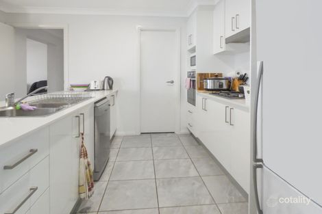 Property photo of 22 Apsley Crescent Dubbo NSW 2830