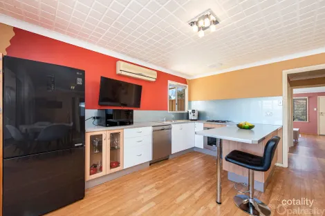 Property photo of 12 Fanning Way Singleton WA 6175