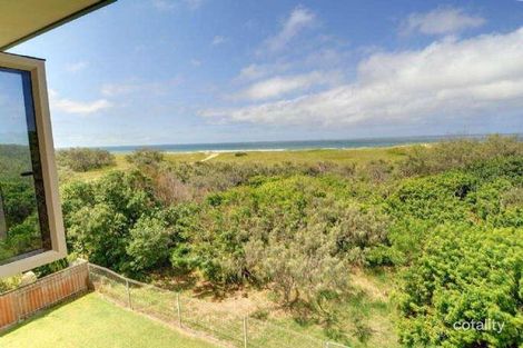 Property photo of 63 Oceanic Drive Warana QLD 4575