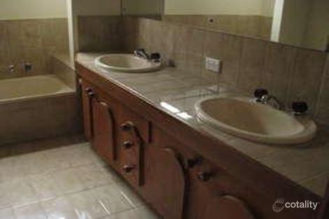 Property photo of 4 Kelvan Grove Doncaster East VIC 3109
