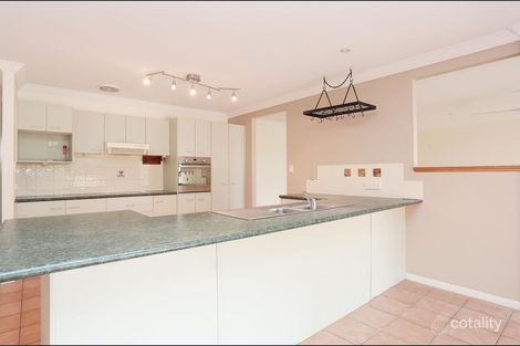 Property photo of 8 Queens Court Forest Lake QLD 4078