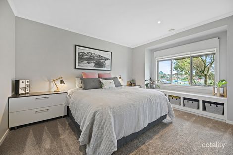 Property photo of 24 Mountain Vista Court Drouin VIC 3818