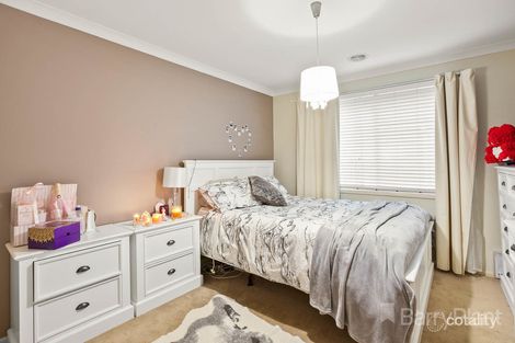 Property photo of 4 Elderwood Court Taylors Hill VIC 3037