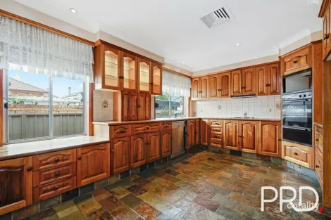 Property photo of 28 Nuwarra Road Chipping Norton NSW 2170