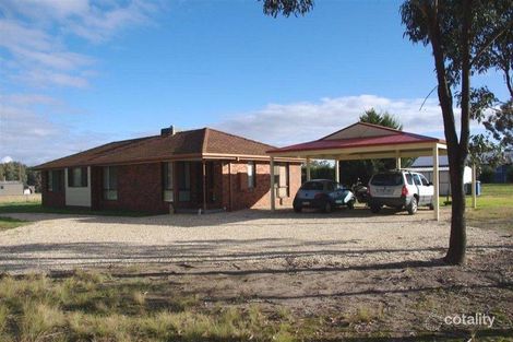 105 Highlands Rd, Seymour, VIC 3660