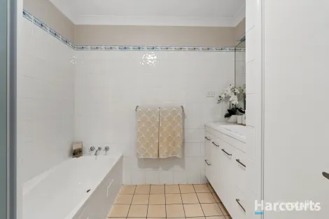 Property photo of 3 Grosvenor Place Valentine NSW 2280