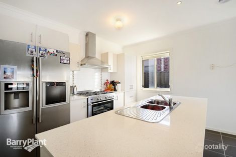 Property photo of 13 Maya Street Pakenham VIC 3810