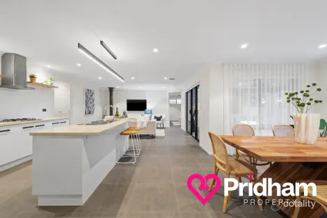 Property photo of 14 Lythrum Street Doreen VIC 3754