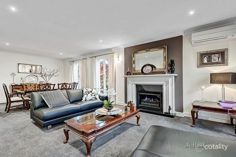 Property photo of 11 Scenic Drive Ashwood VIC 3147