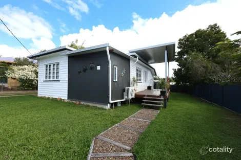 33 BIDEFORD ST, TORQUAY, QLD 4655