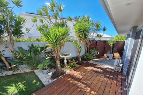 Property photo of 1/76 Dawn Parade Miami QLD 4220