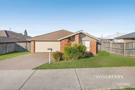 7 Finch Cres, Aberglasslyn, NSW 2320
