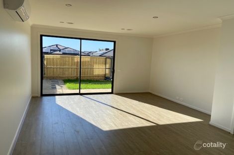 Property photo of 14 Lenox Walk Point Cook VIC 3030