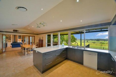 Property photo of 10 Caernarvon Close Kirkham NSW 2570
