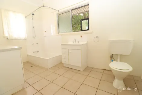 1/16 Sixth Ave, Parkside, QLD 4825