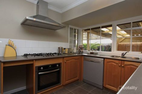 Property photo of 1 Jika Court Werribee VIC 3030