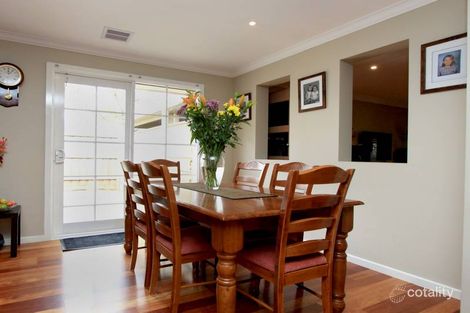 Property photo of 1 Jika Court Werribee VIC 3030