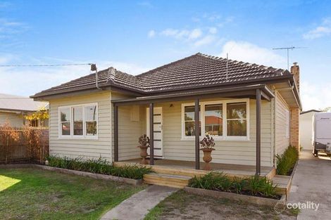 18 Waiora Ave, Hamlyn Heights, VIC 3215